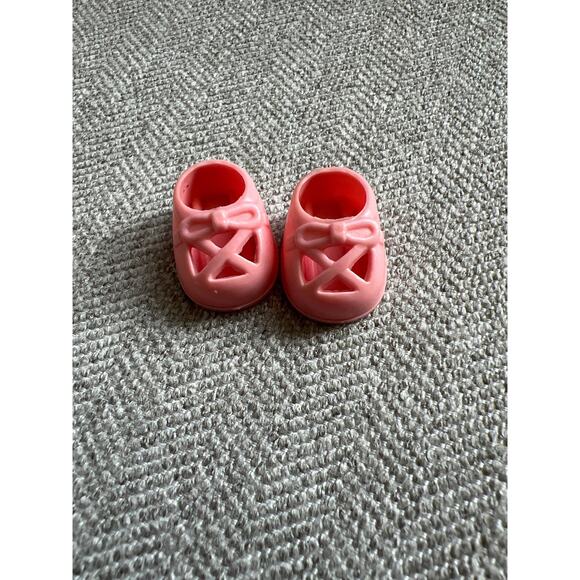 Vintage 1979 Strawberry Shortcake for Raspberry Tart doll Pink Replacement Shoes - Picture 1 of 3